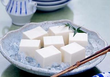 豆腐營養豐富但不可多吃